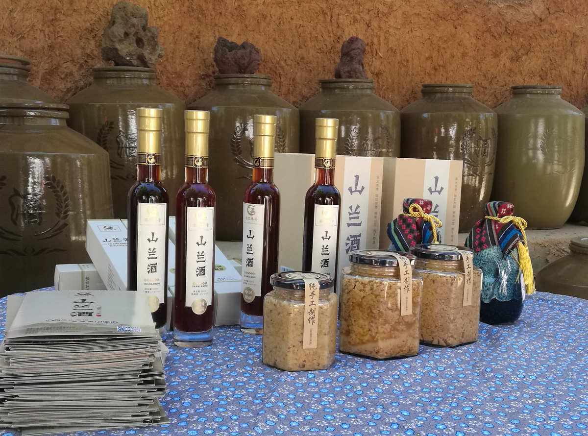 白葡萄酒和红酒哪个「白葡萄酒和红酒哪个口感好」-图1